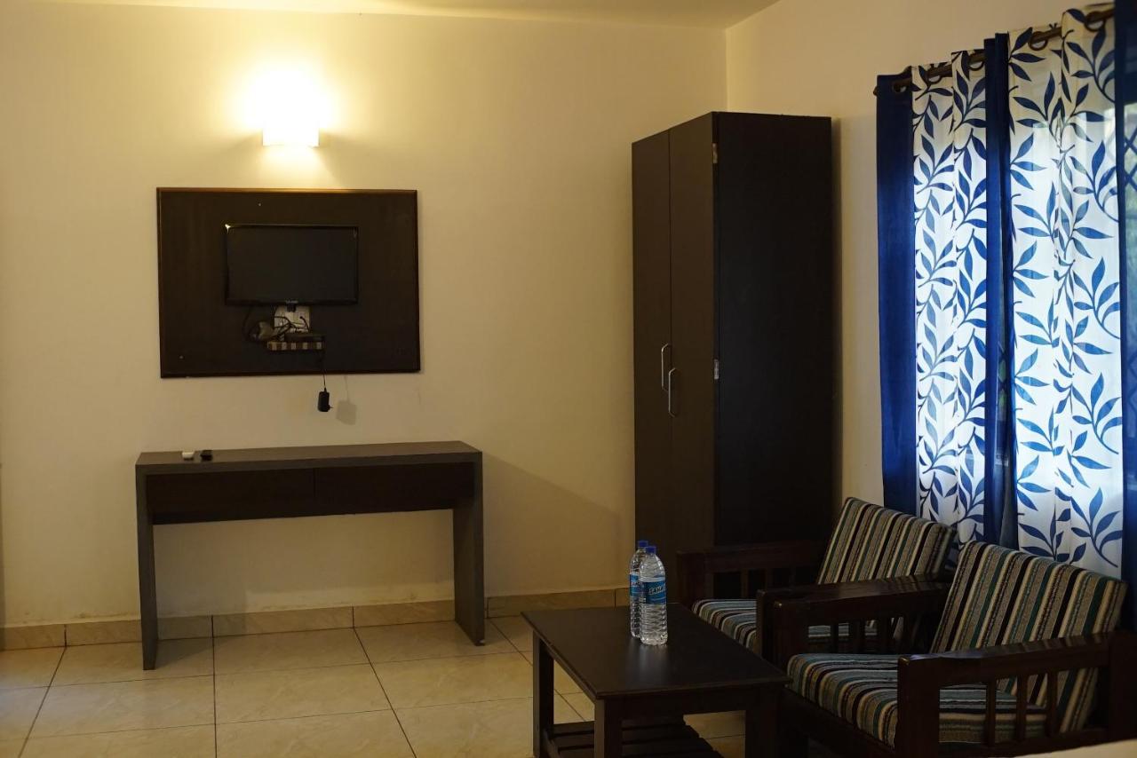 Hotel Casita วากาตอร์ ภายนอก รูปภาพ