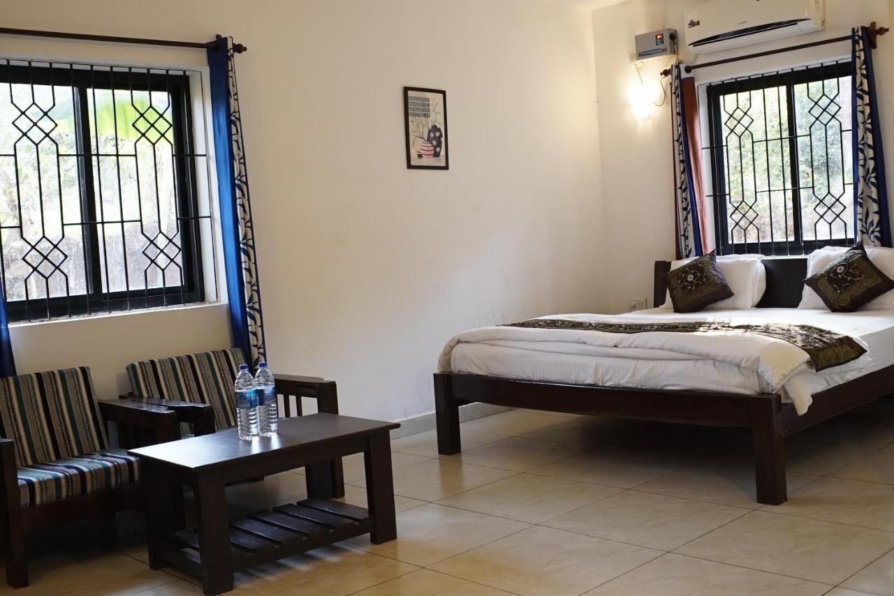 Hotel Casita วากาตอร์ ภายนอก รูปภาพ